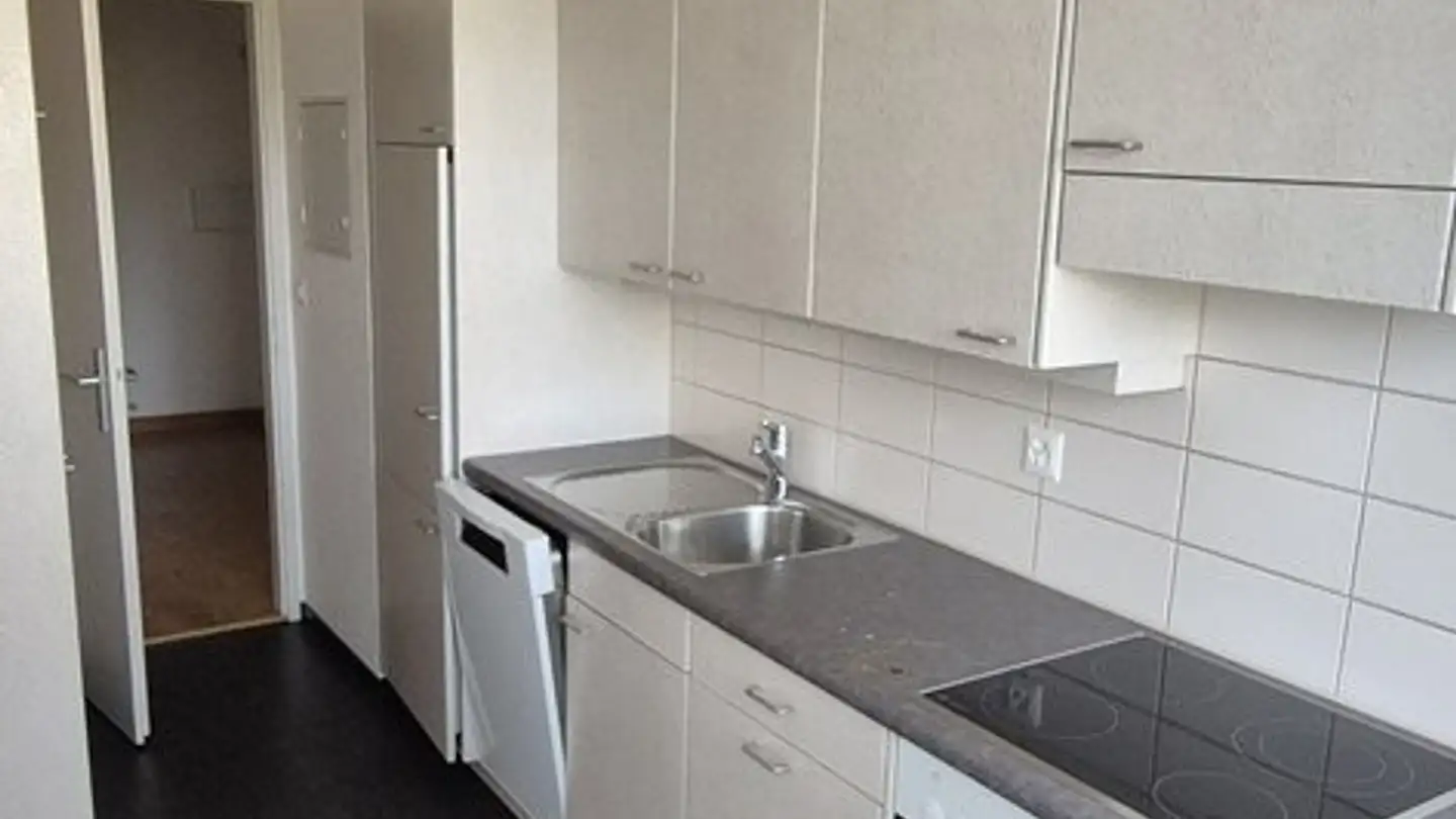 Apartment for rent - Rheinparkstrasse 1, 4127 Birsfelden - Photo 2