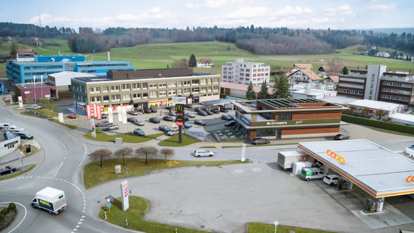 Commercial à louer - Alte Lyss-Strasse 4, 3270 Aarberg - Photo 2
