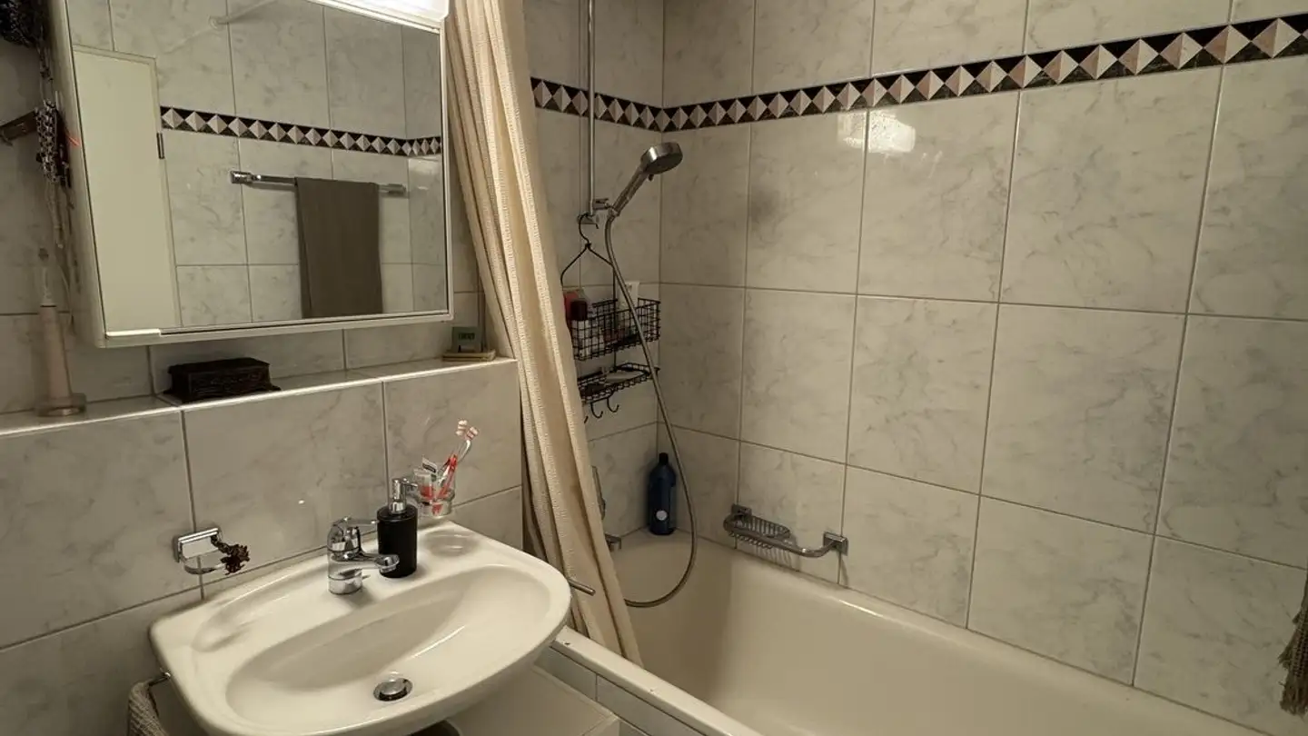 Wohnung mieten - 8123 Ebmatingen