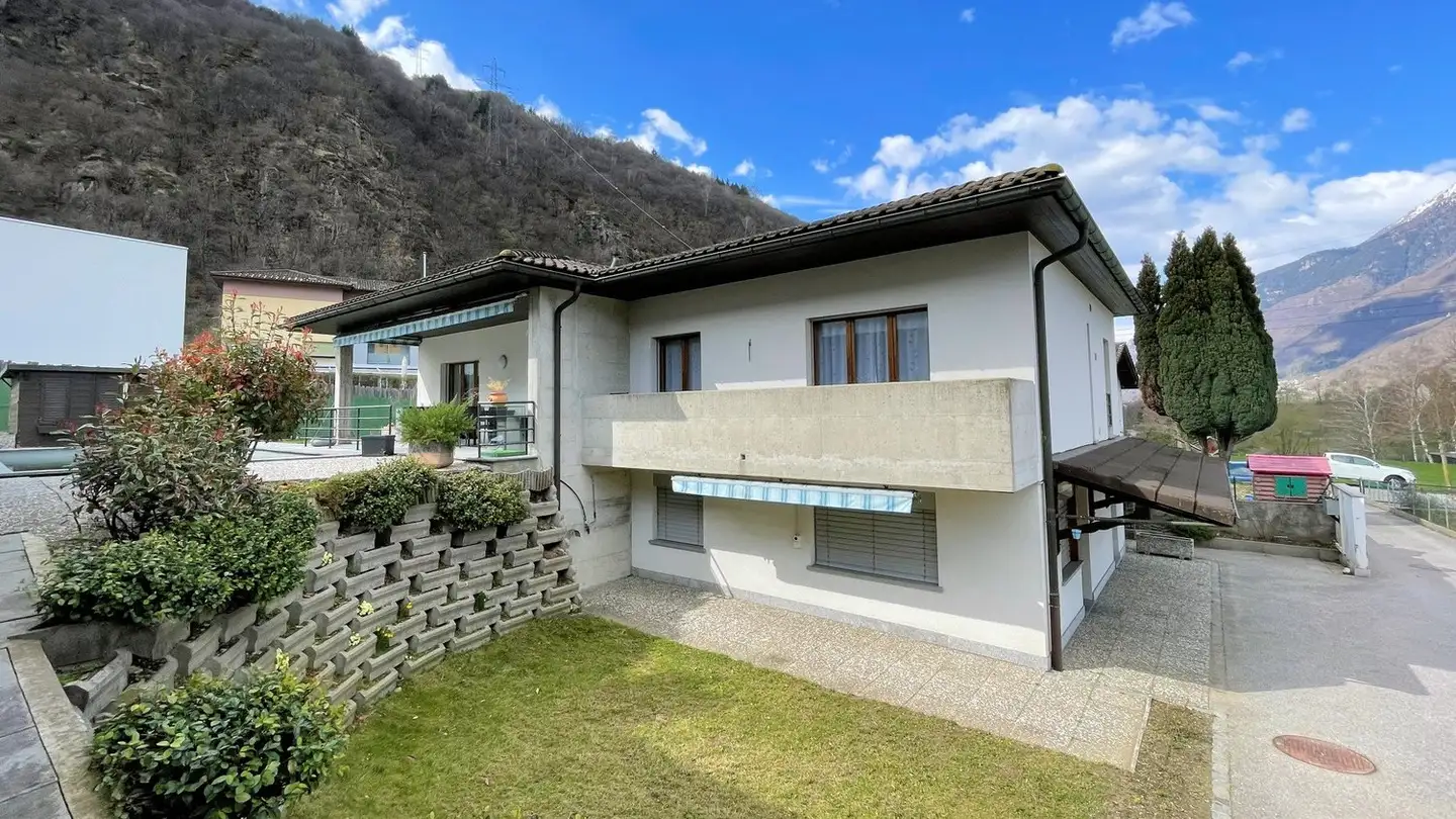 Casa singola in vendita - Via Rivascia 2, 6518 Gorduno