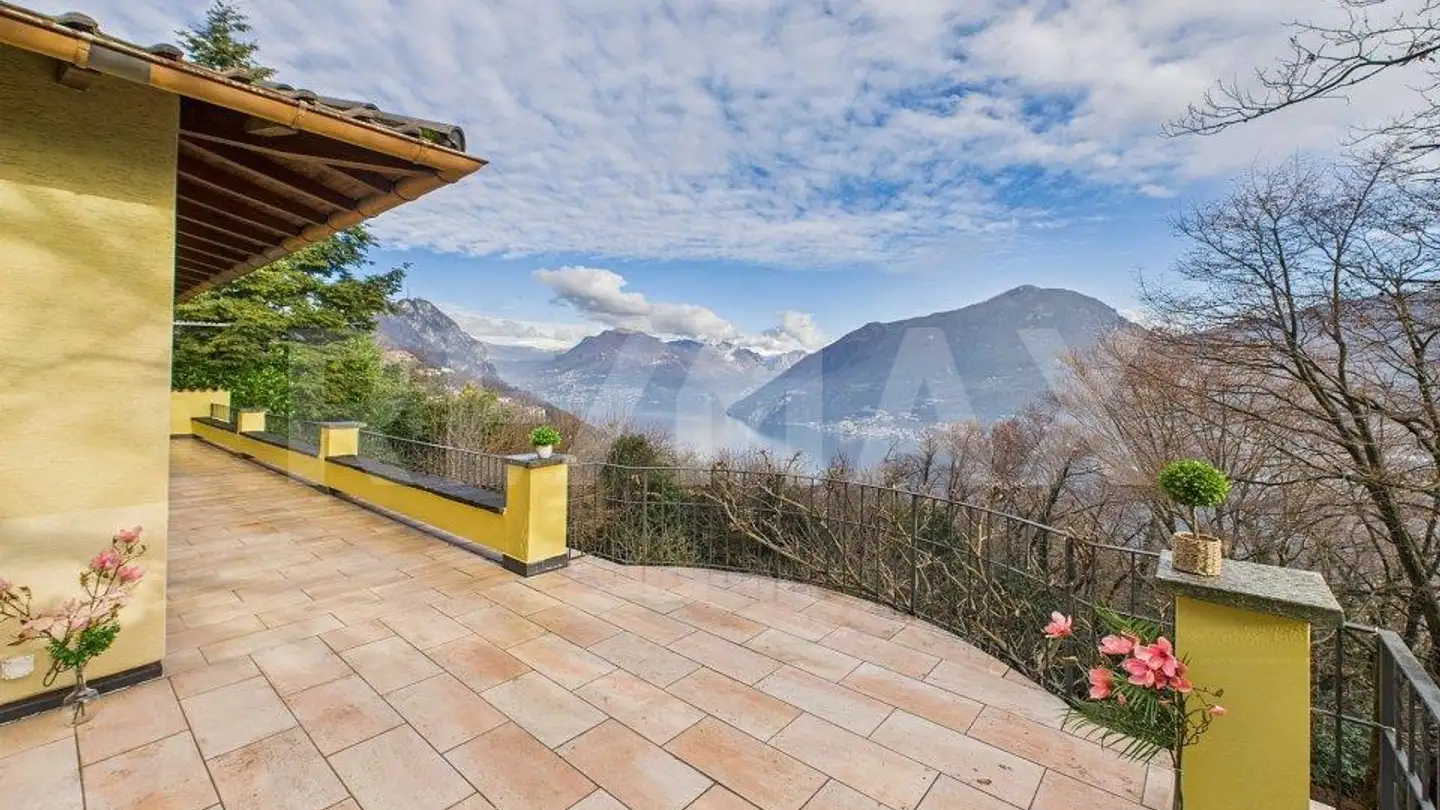 Casa singola in vendita - 6914 Carona