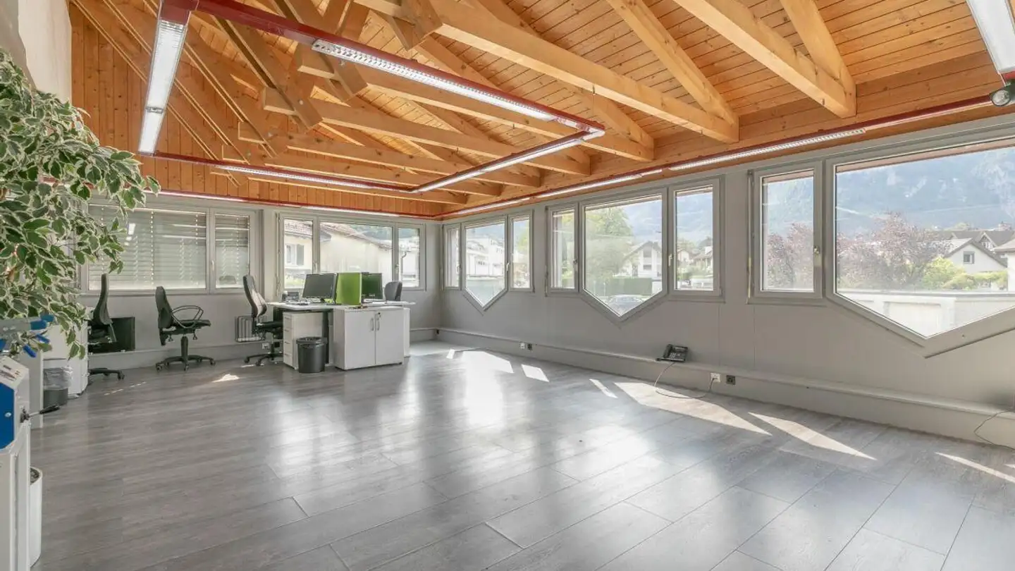 Spazio ufficio in vendita - Sonnenhügelstrasse 11, 8750 Glarus - Photo 2