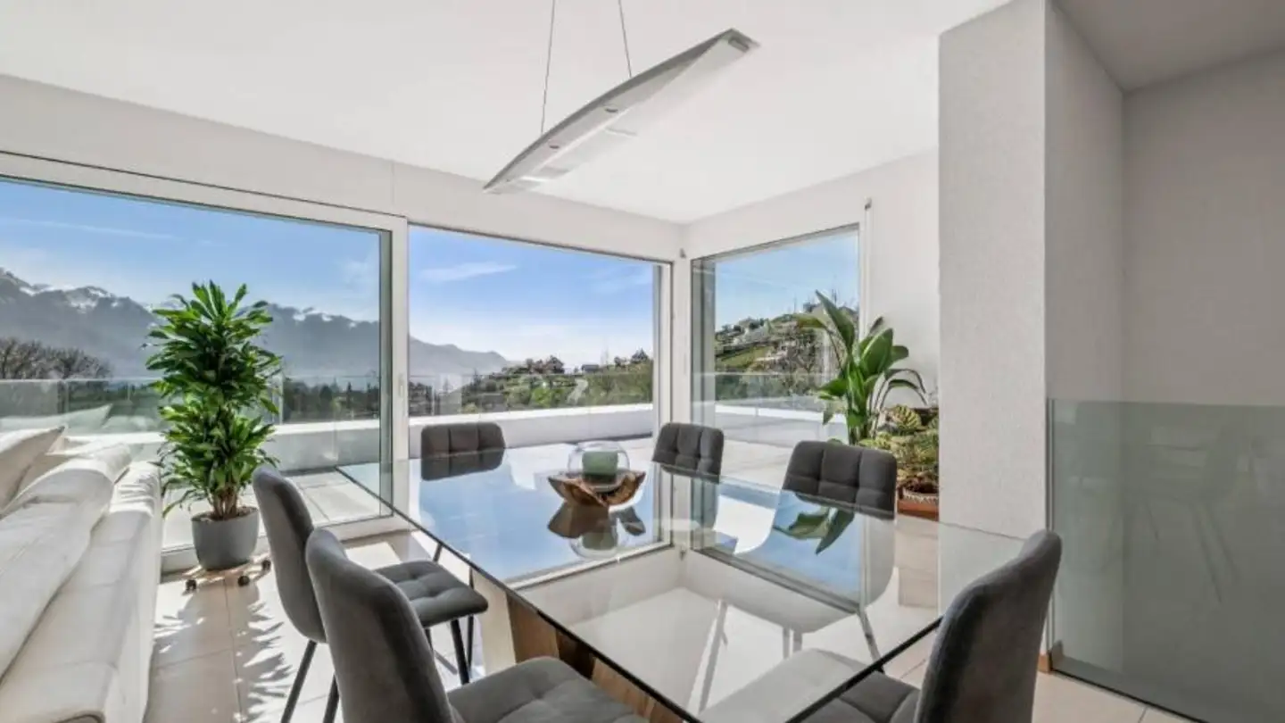 Duplex for sale - 1820 Montreux