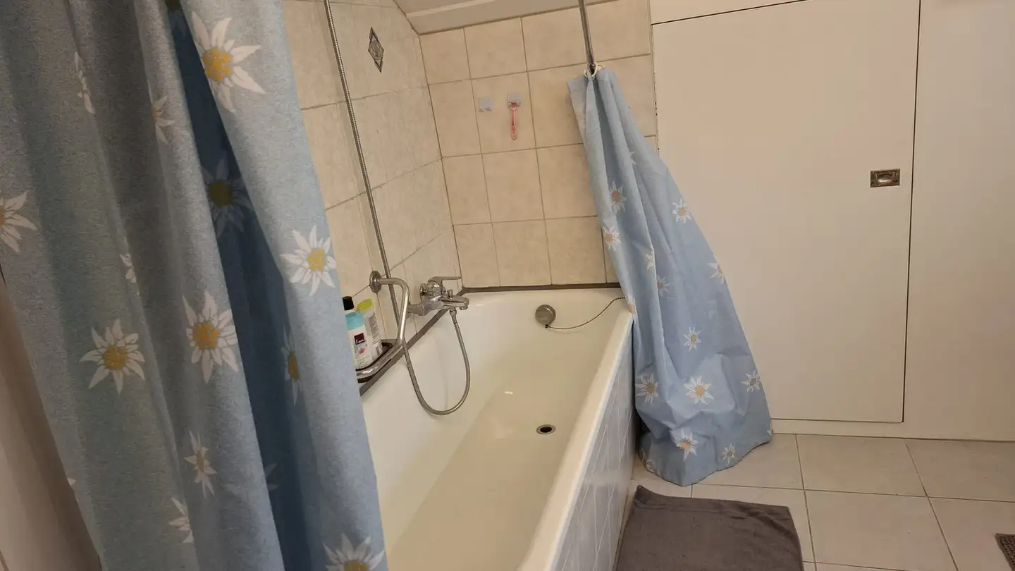 Apartment for rent - Domleschgerstrasse 4, 7412 Scharans - Photo 4