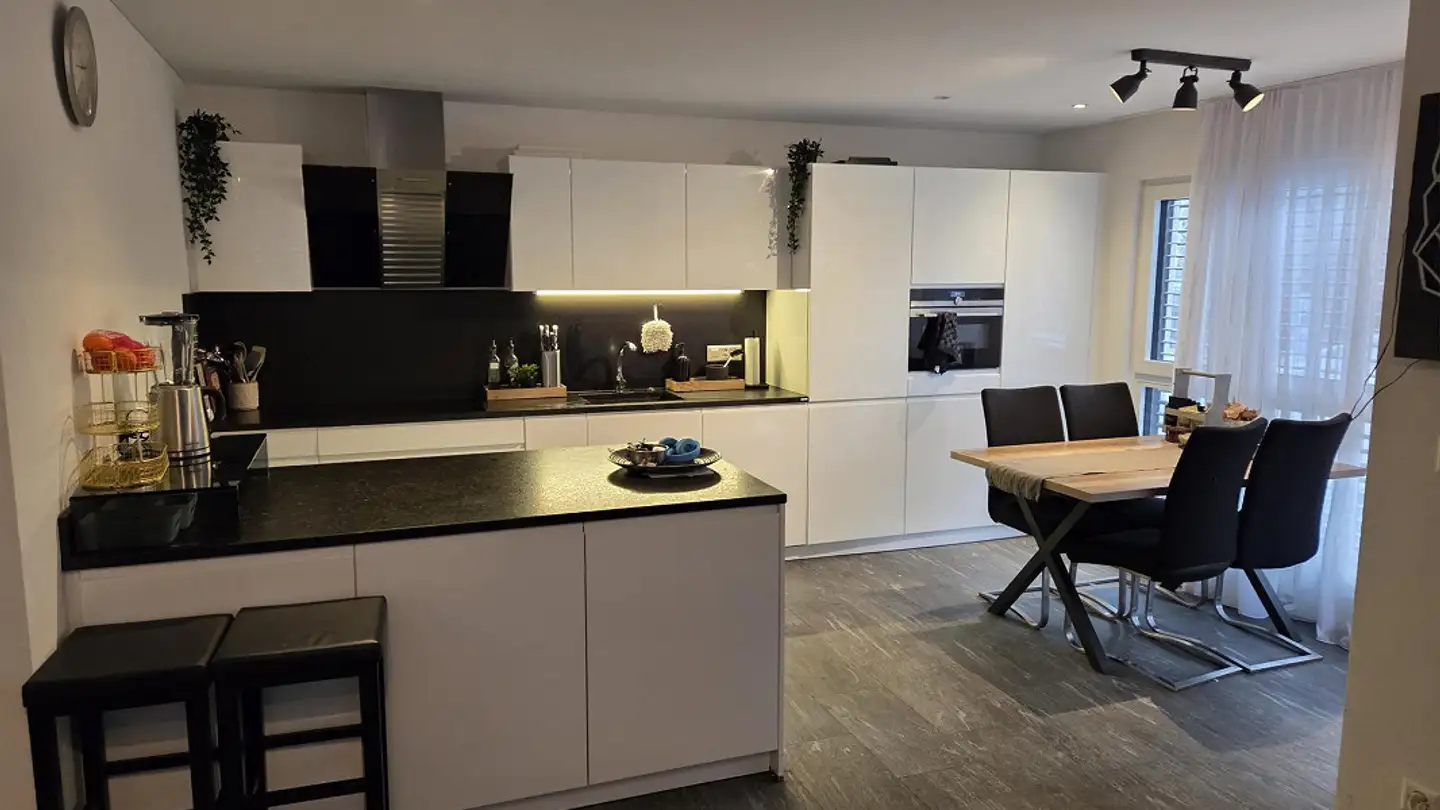 Appartement à louer - Burgstrasse 1, 7012 Felsberg