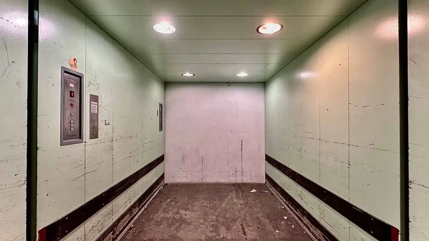 Commercial for rent - 2400 Le Locle - Photo 4