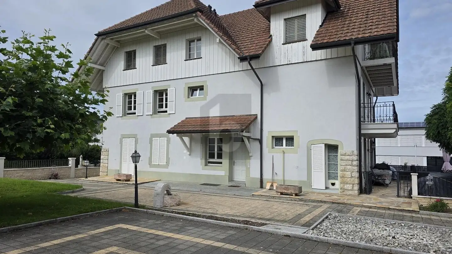 Residential building for sale - 1792 Cordast