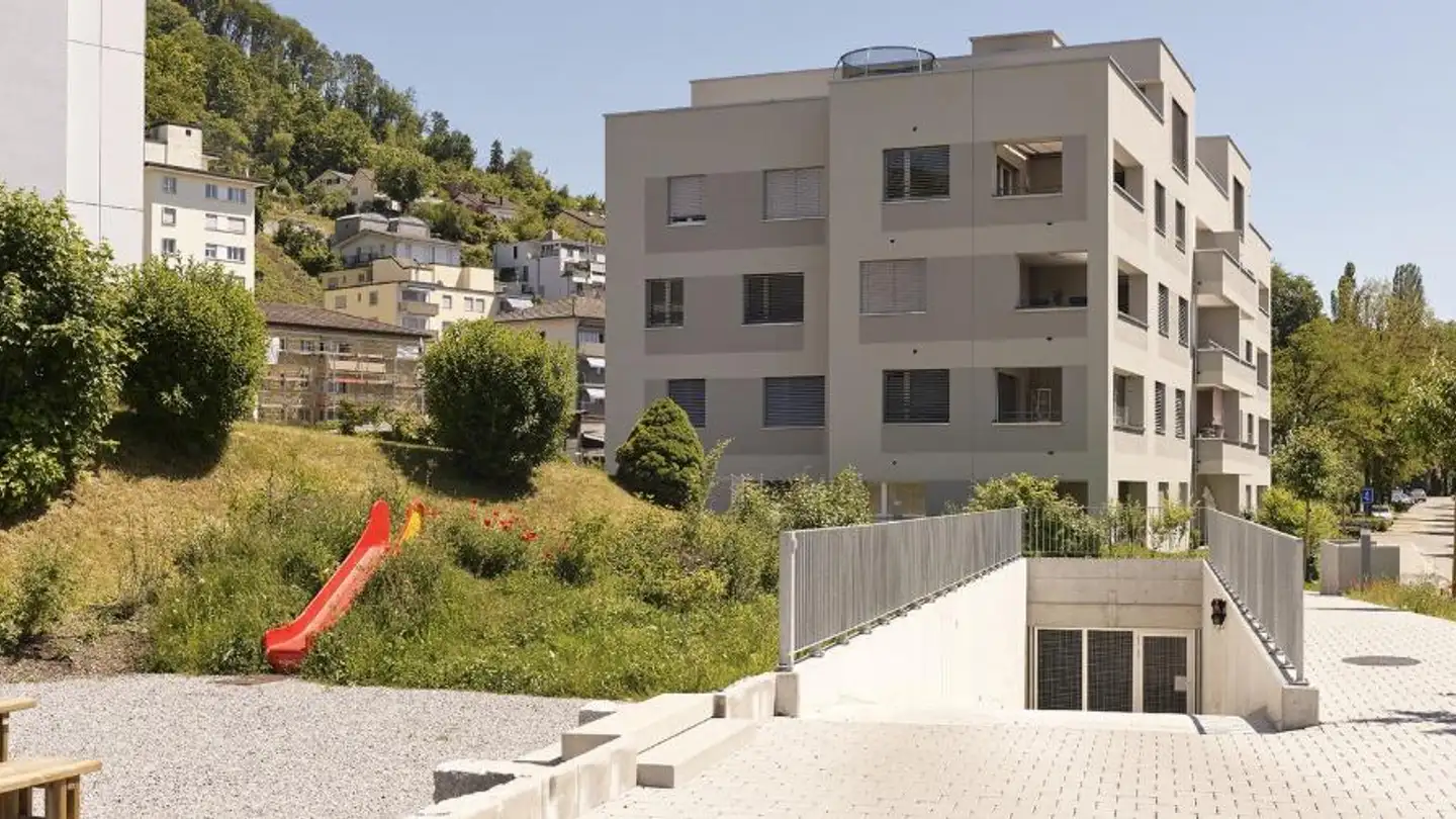 Place de parking souterraine à louer - Kornweg 1, 5312 Döttingen