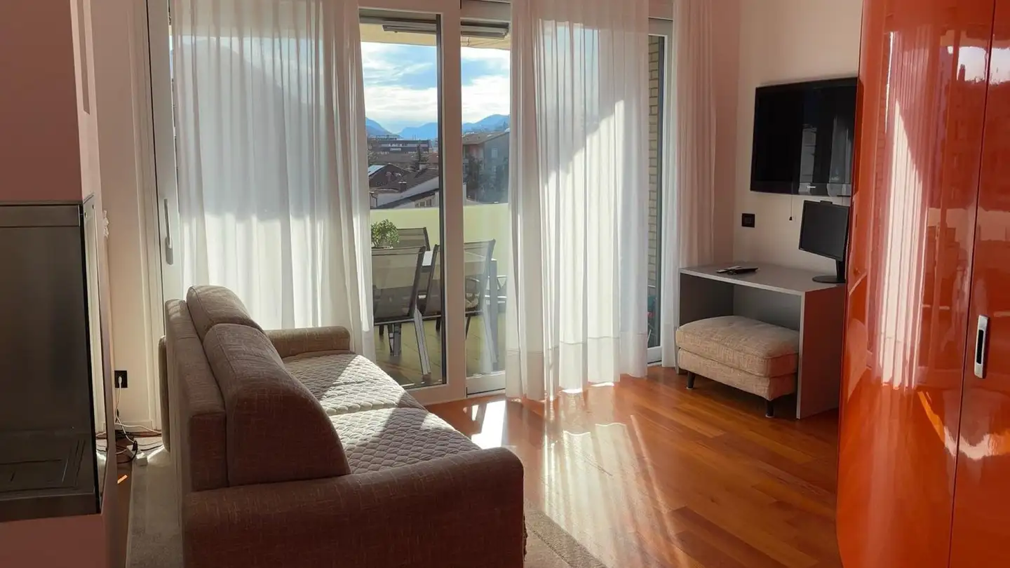 Apartment for rent - Via Pier Francesco Mola 11, 6900 Lugano - Photo 2