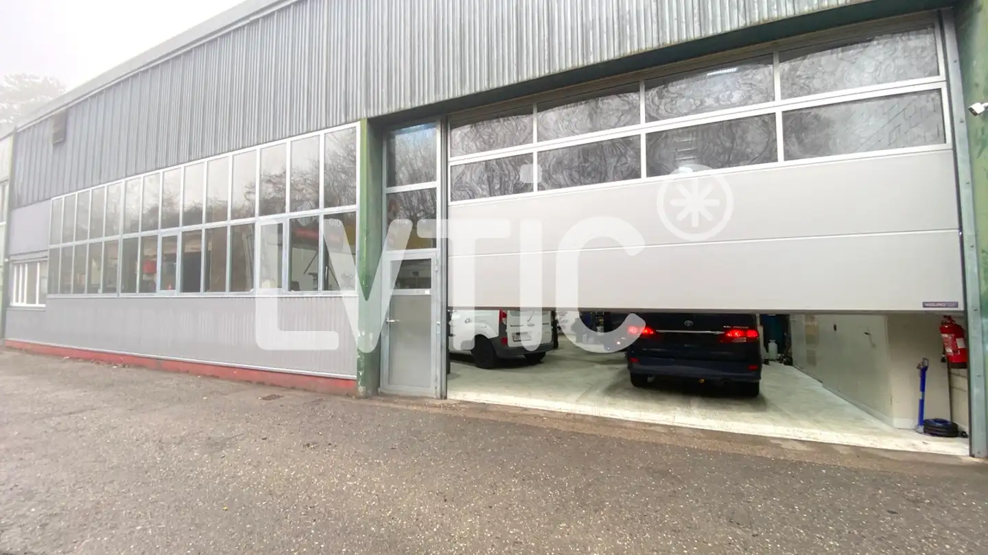 Workshop for rent - 1303 Penthaz