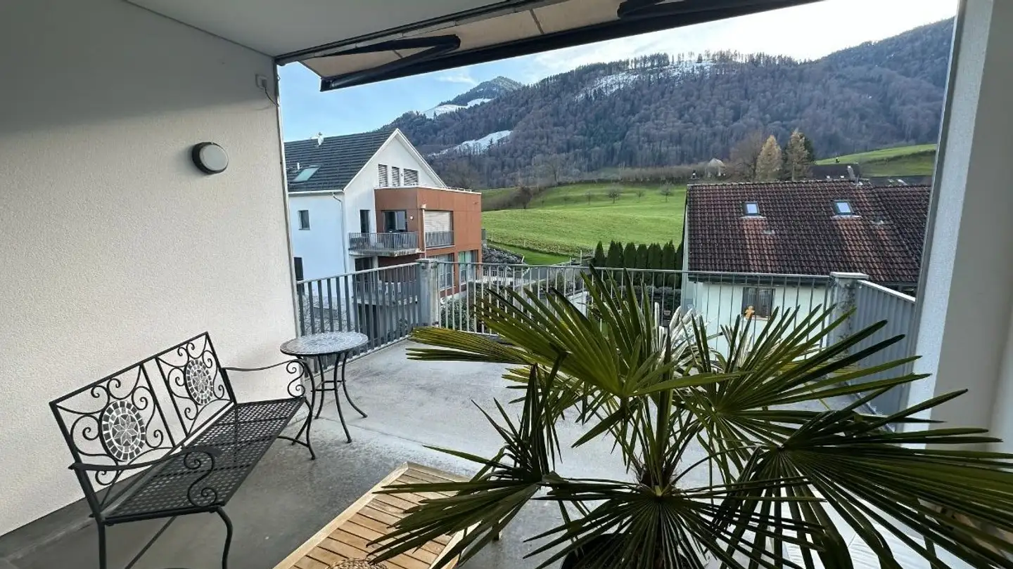 Attique à louer - Kantonsstrasse 22, 8863 Buttikon SZ - Photo 4