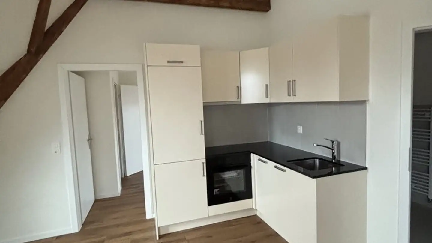 Attic flat for rent - Hirzelstrasse 12, 8004 Zürich - Photo 2