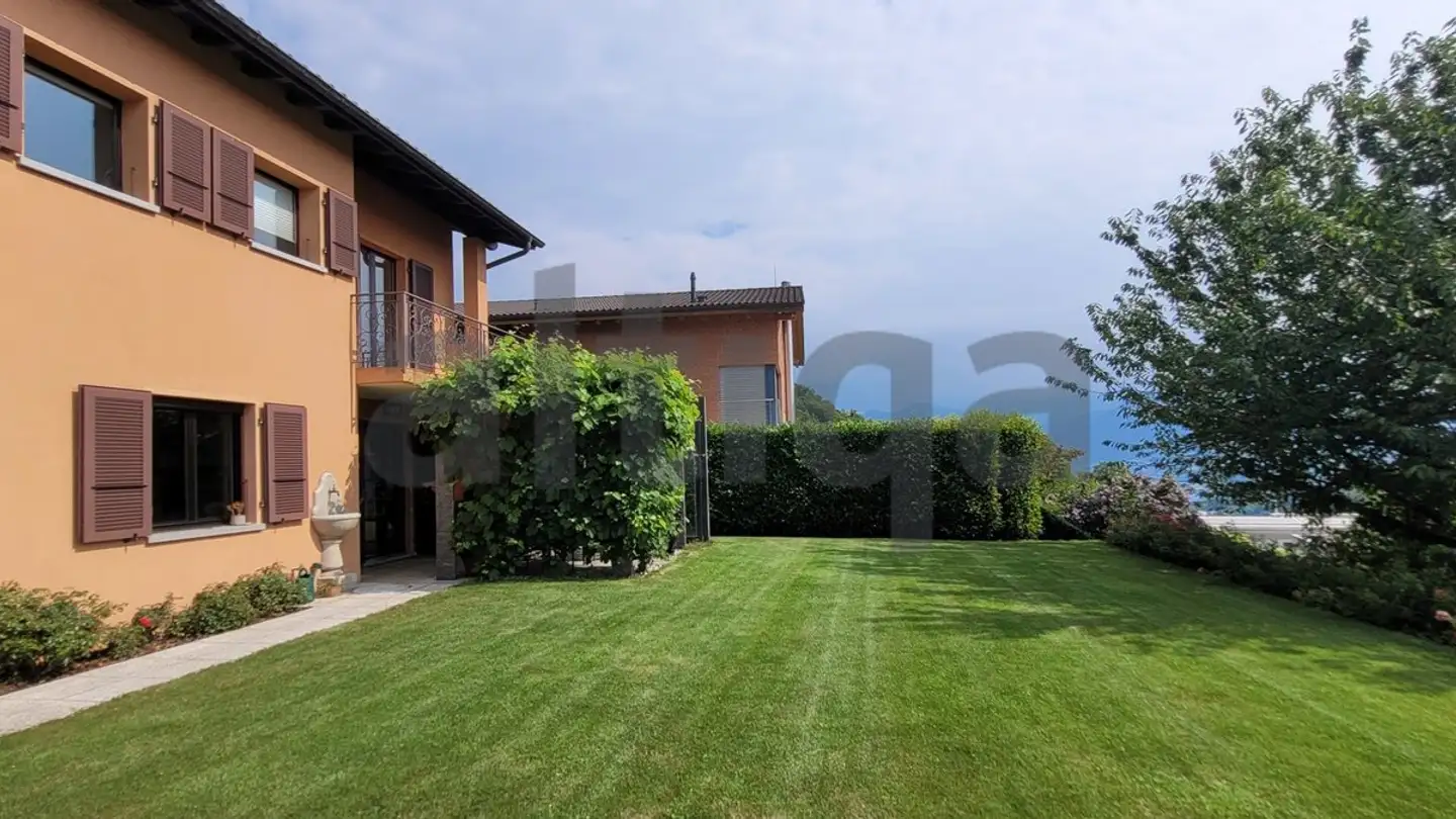 Villa in vendita - 6927 Agra - Photo 2
