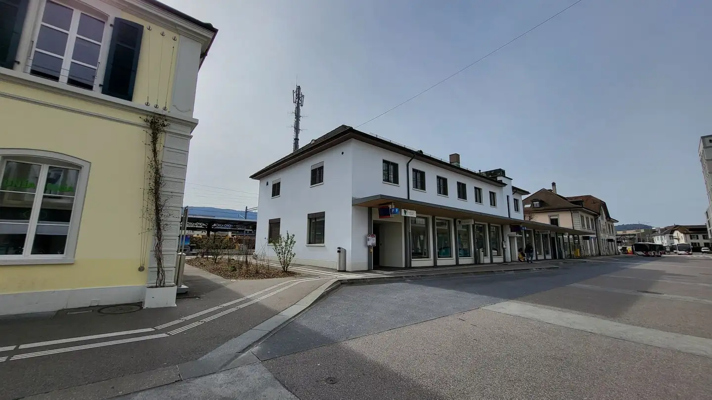 Mixed-use building for rent - Route de l'Industrie 13, 1860 Aigle