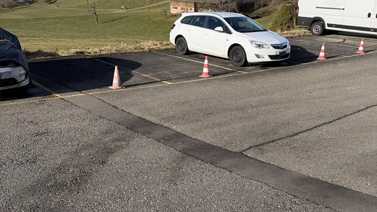 Parkplatz im Freien mieten - Zullwilerstrasse 60, 4208 Nunningen - Foto 2