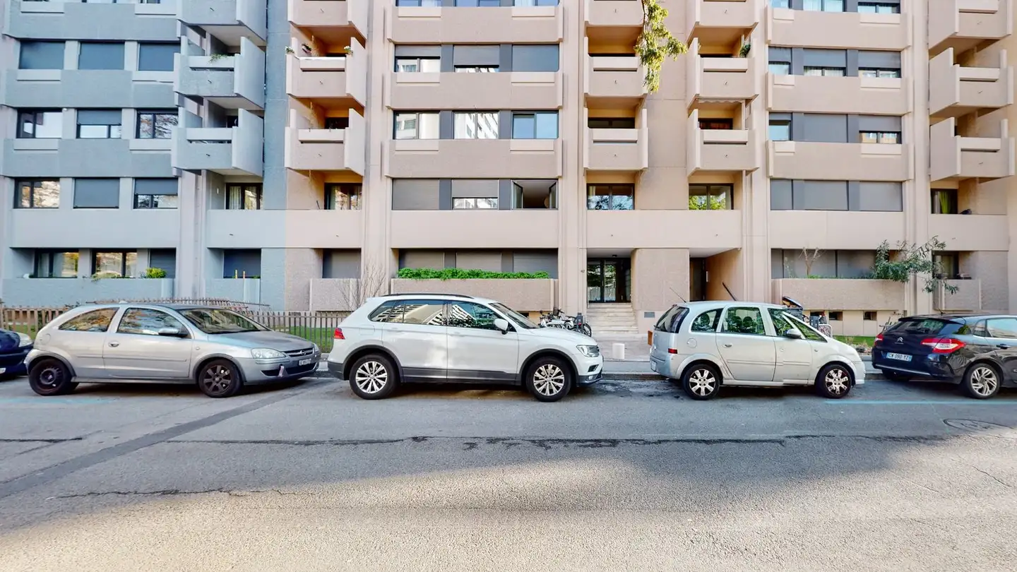 Garage individuel à louer - Avenue De-Luserna 42, 1203 Genève