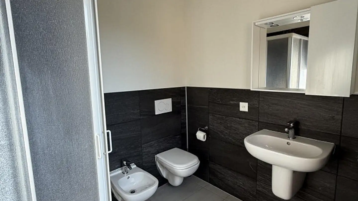 Wohnung mieten - 6855 Stabio - Foto 4