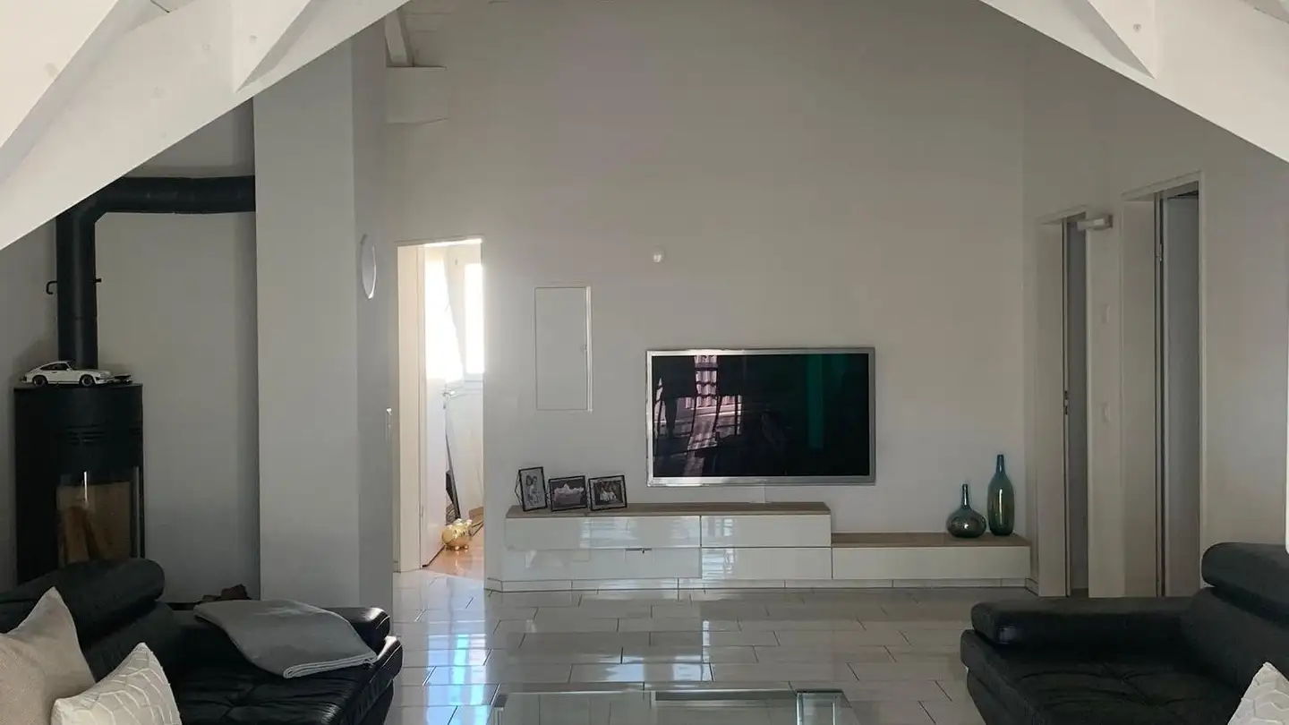 Dachgeschosswohnung mieten - Römerstrasse 61, 4153 Reinach BL