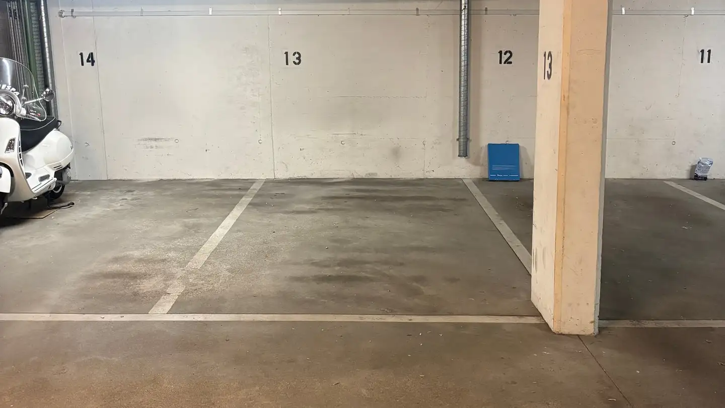 Place de parking souterraine à louer - Löwengässli 4, 8708 Männedorf