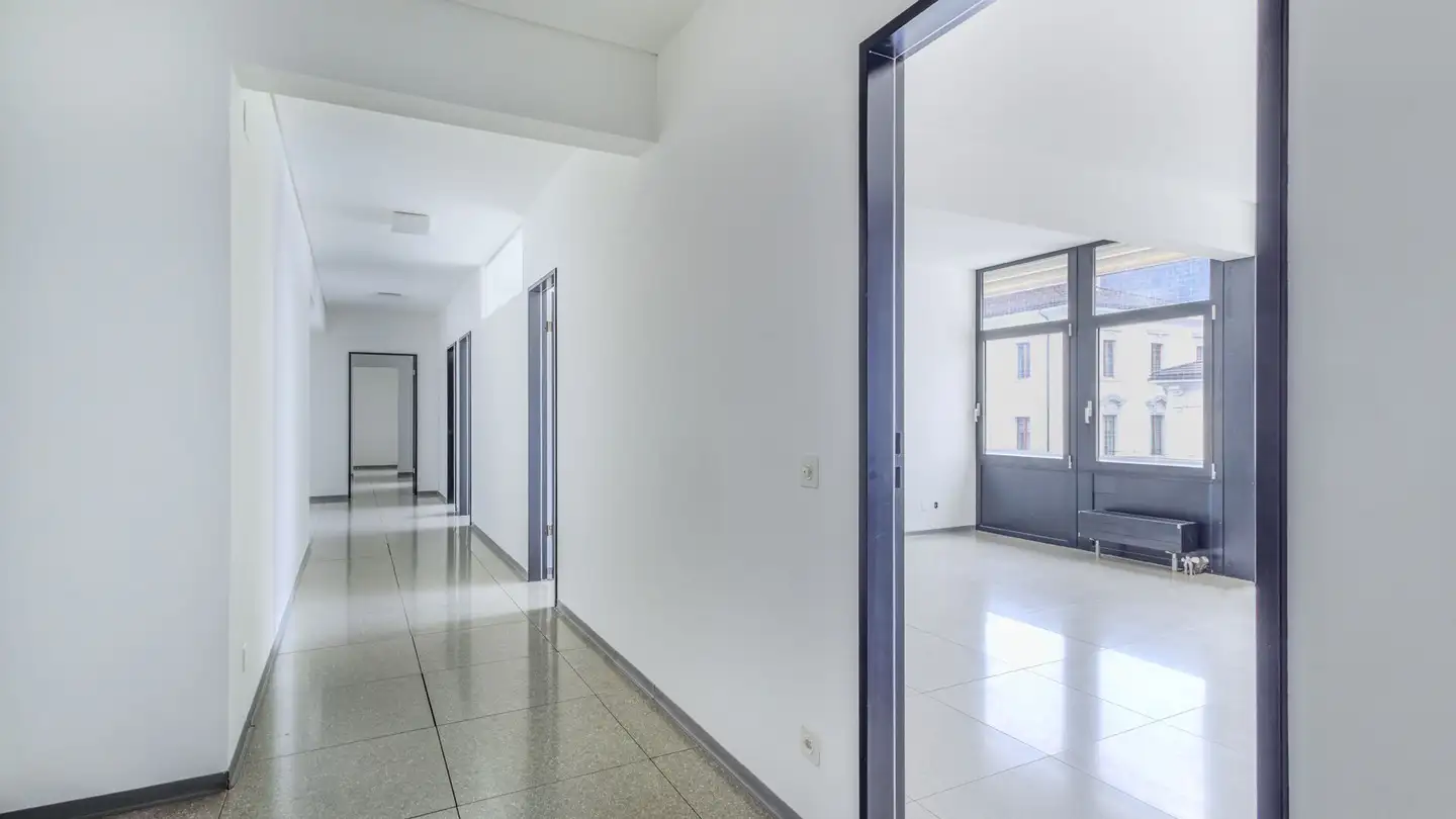 Bürofläche mieten - Corso San Gottardo 25, 6830 Chiasso - Foto 2