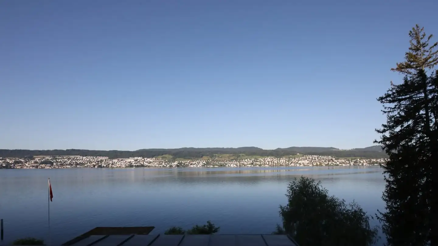 Dachgeschosswohnung mieten - Seestrasse 235, 8704 Herrliberg