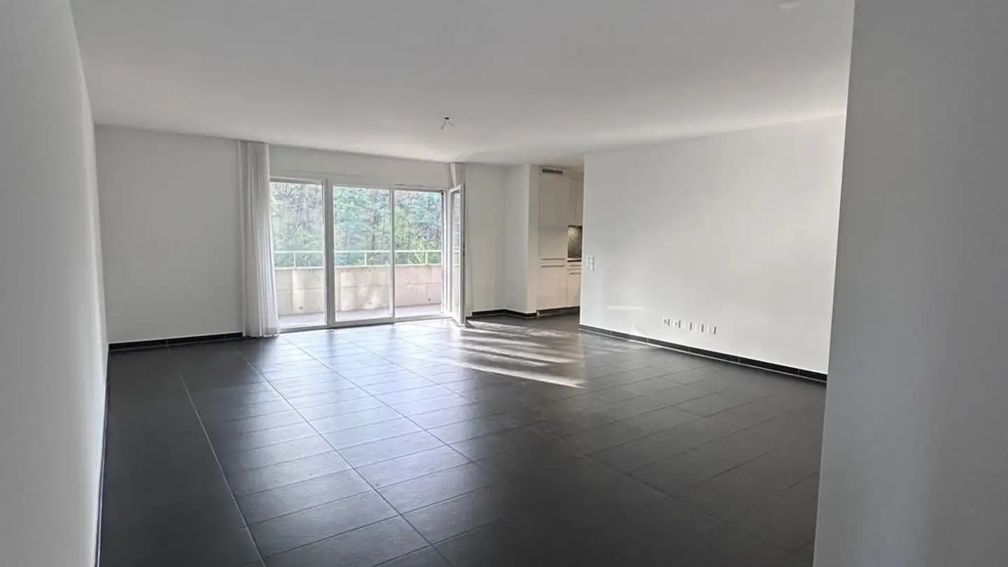 Appartement à louer - Via Navesco 7, 6942 Savosa