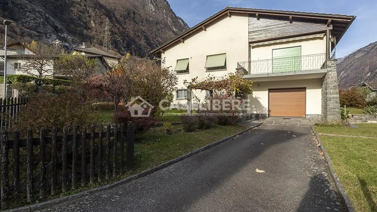 Einfamilienhaus kaufen - 6558 Lostallo