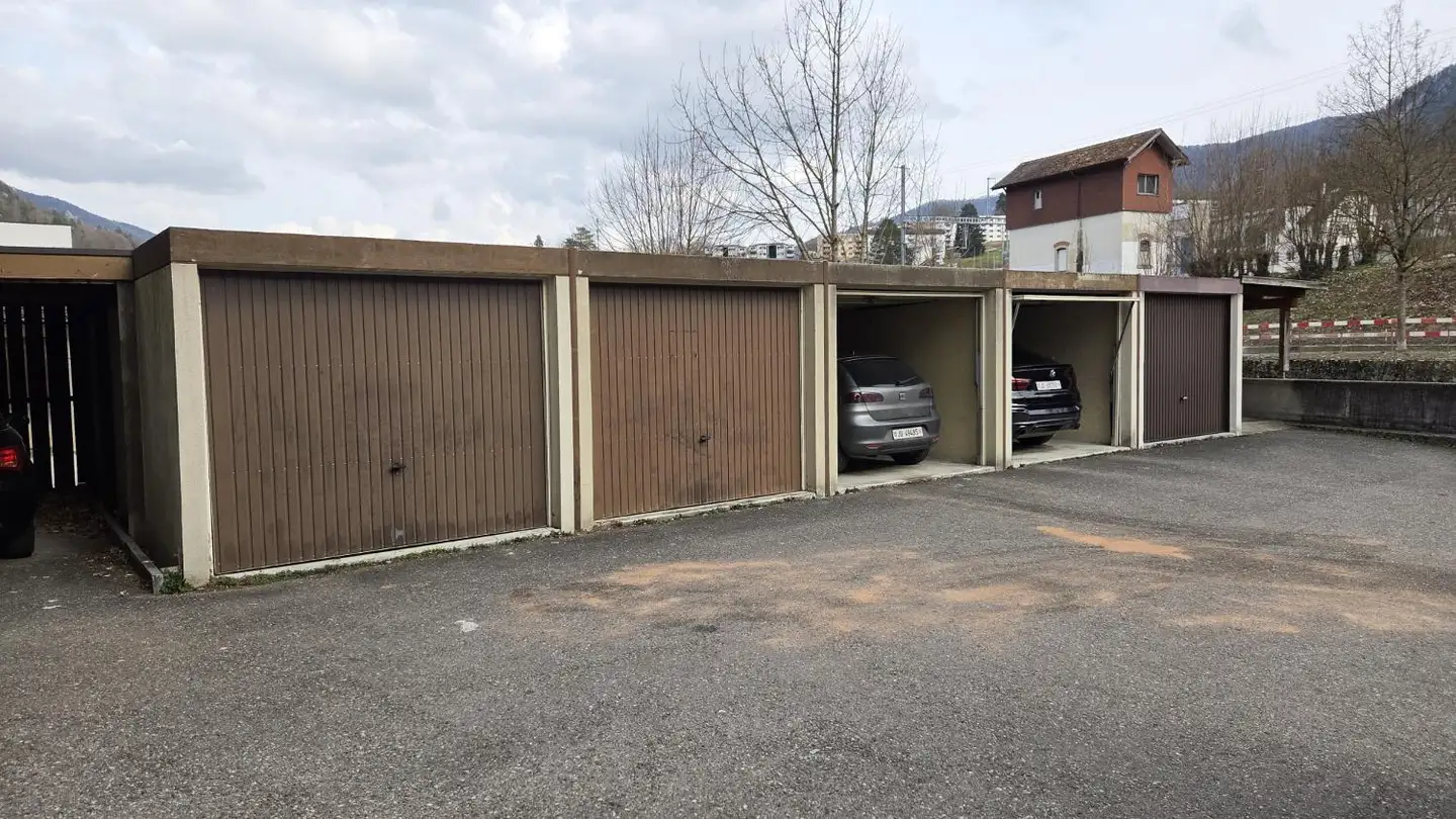 Garage individuel à louer - Rue Centrale 15, 2740 Moutier