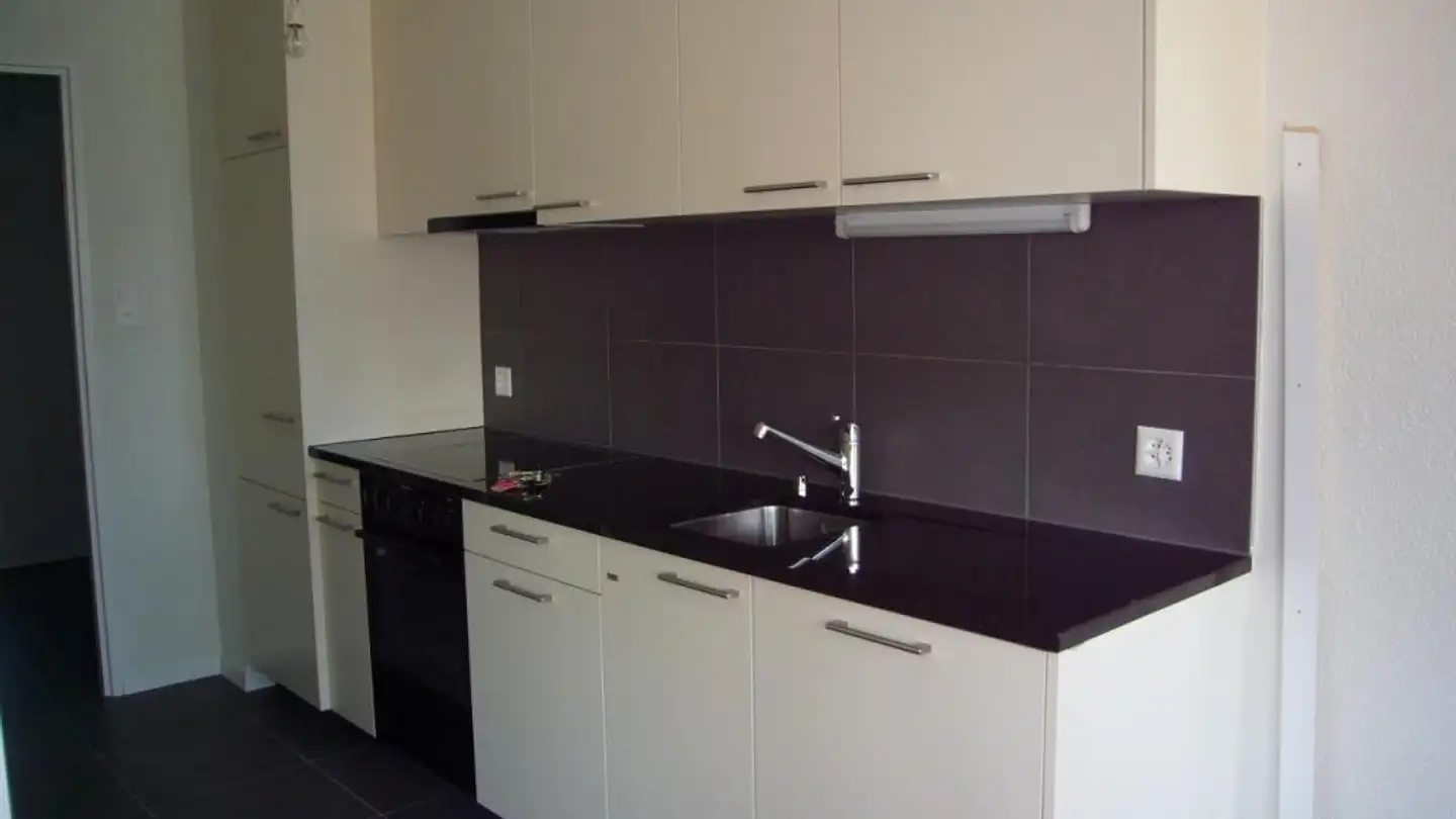 Appartement à louer - Avenue Pierre-De-Savoie 54, 1400 Yverdon-les-Bains - Photo 2