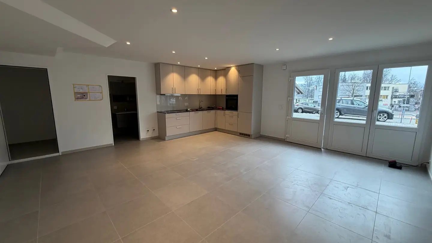 Gewerbe mieten - Eichwisstrasse 68, 8634 Hombrechtikon - Foto 2