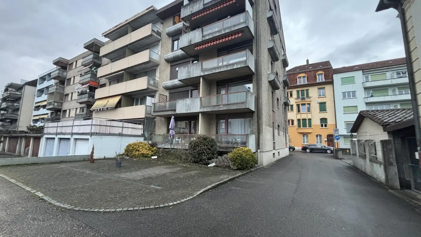 Outdoor parking space for rent - Rue Ernst-Schüler / Ernst-Schüler-Strasse 40, 2502 Biel/Bienne
