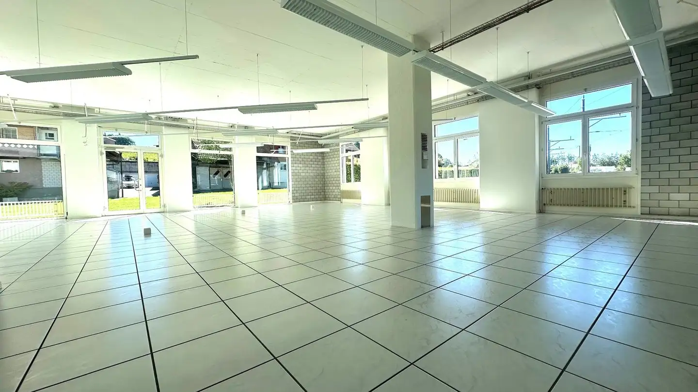 Grande magazzino in affitto - Schwarzenburgstrasse 854, 3145 Niederscherli - Photo 4