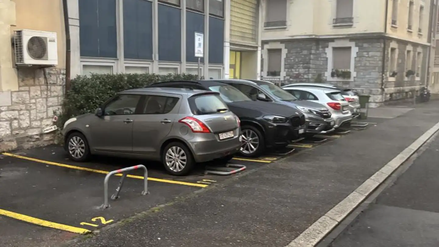 Parcheggio esterno in affitto - Rue De L' Orangerie 1, 1202 Genève
