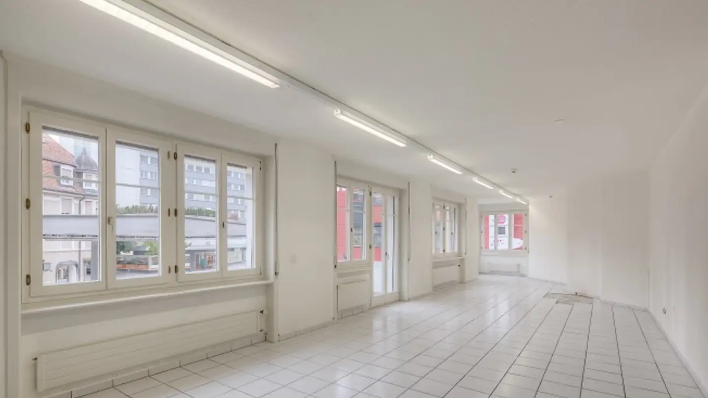 Shop for rent - Bettlachstrasse 7, 2540 Grenchen - Photo 3