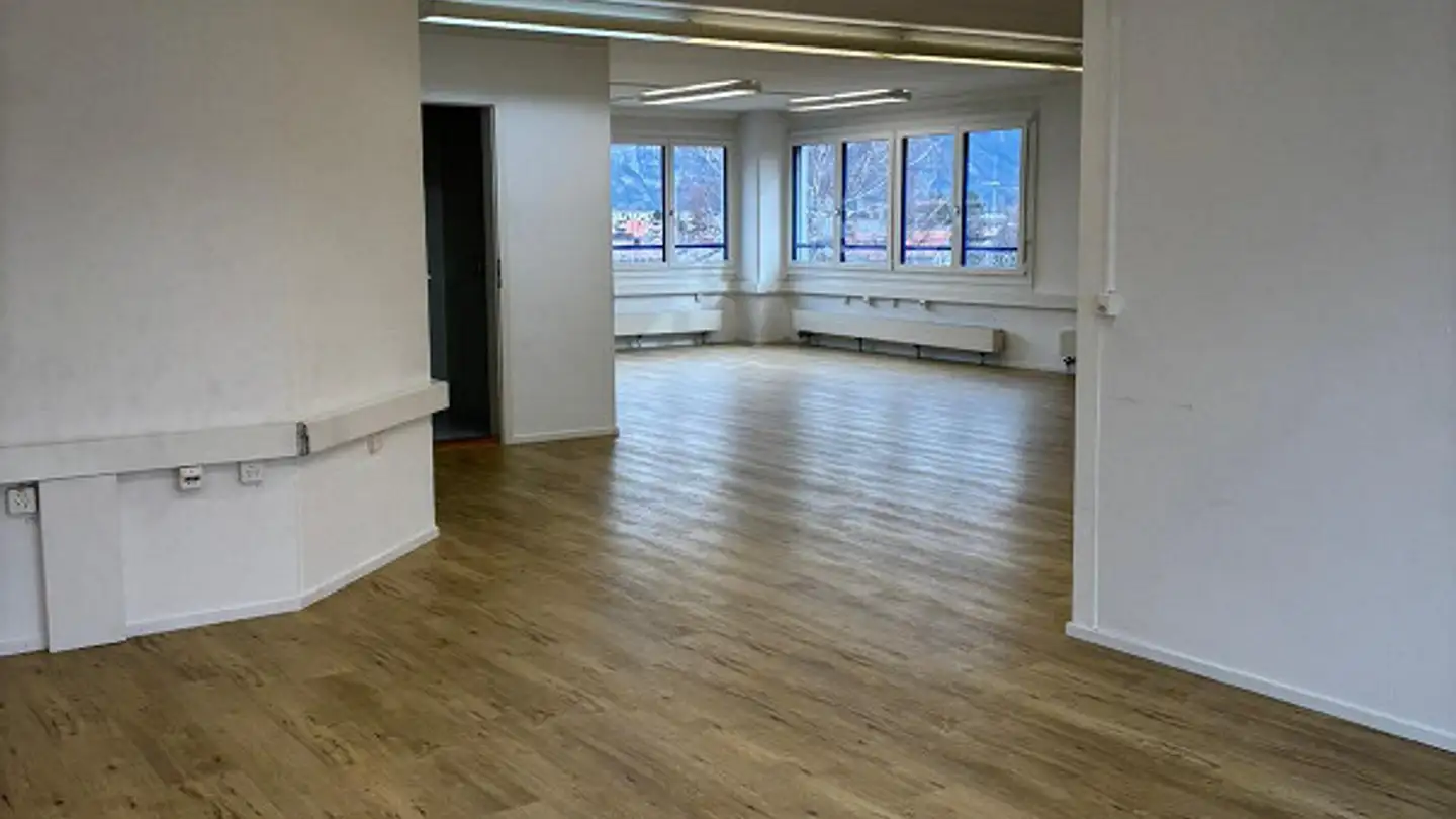 Office space for rent - Falknisstrasse 9a, 7320 Sargans - Photo 2
