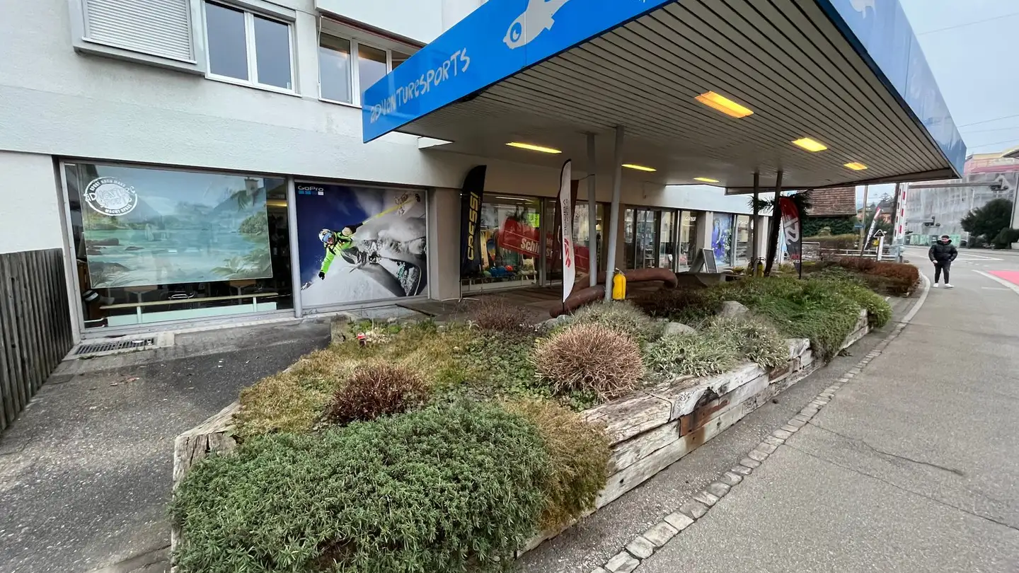 Commercial à louer - Schaffhauserstrasse 32, 8400 Winterthur - Photo 2