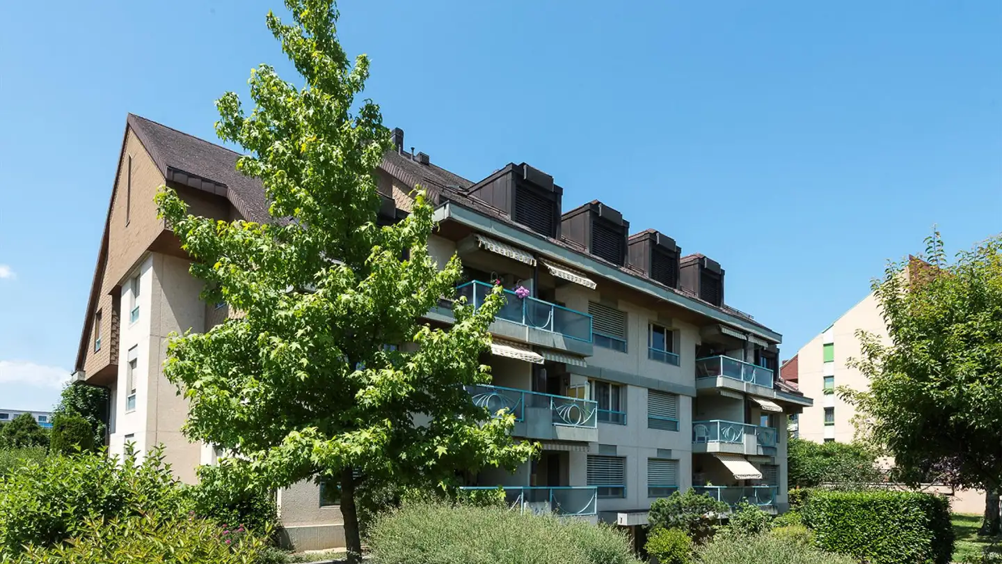 Place de parking extérieure à louer - Rue De Malagny, 1196 Gland - Photo 2