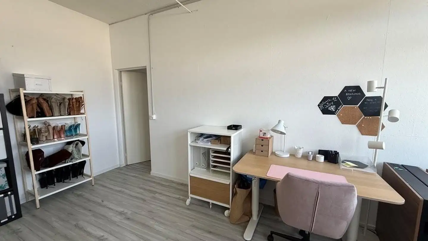 Bureau à louer - Schlosstalstrasse 210, 8408 Winterthur