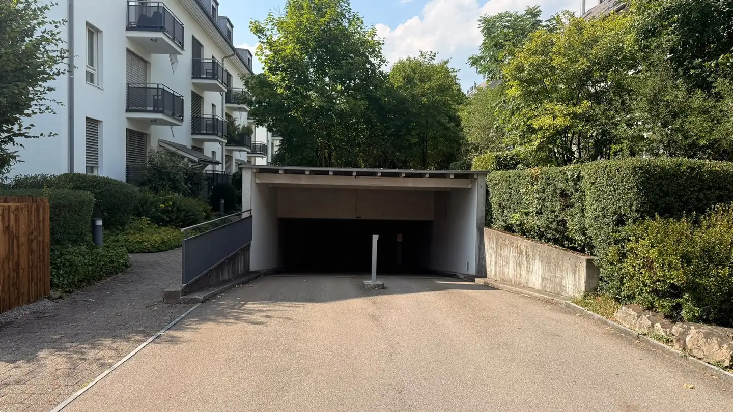 Outdoor parking space for rent - Wasserfurrenstrasse, 8600 Dübendorf
