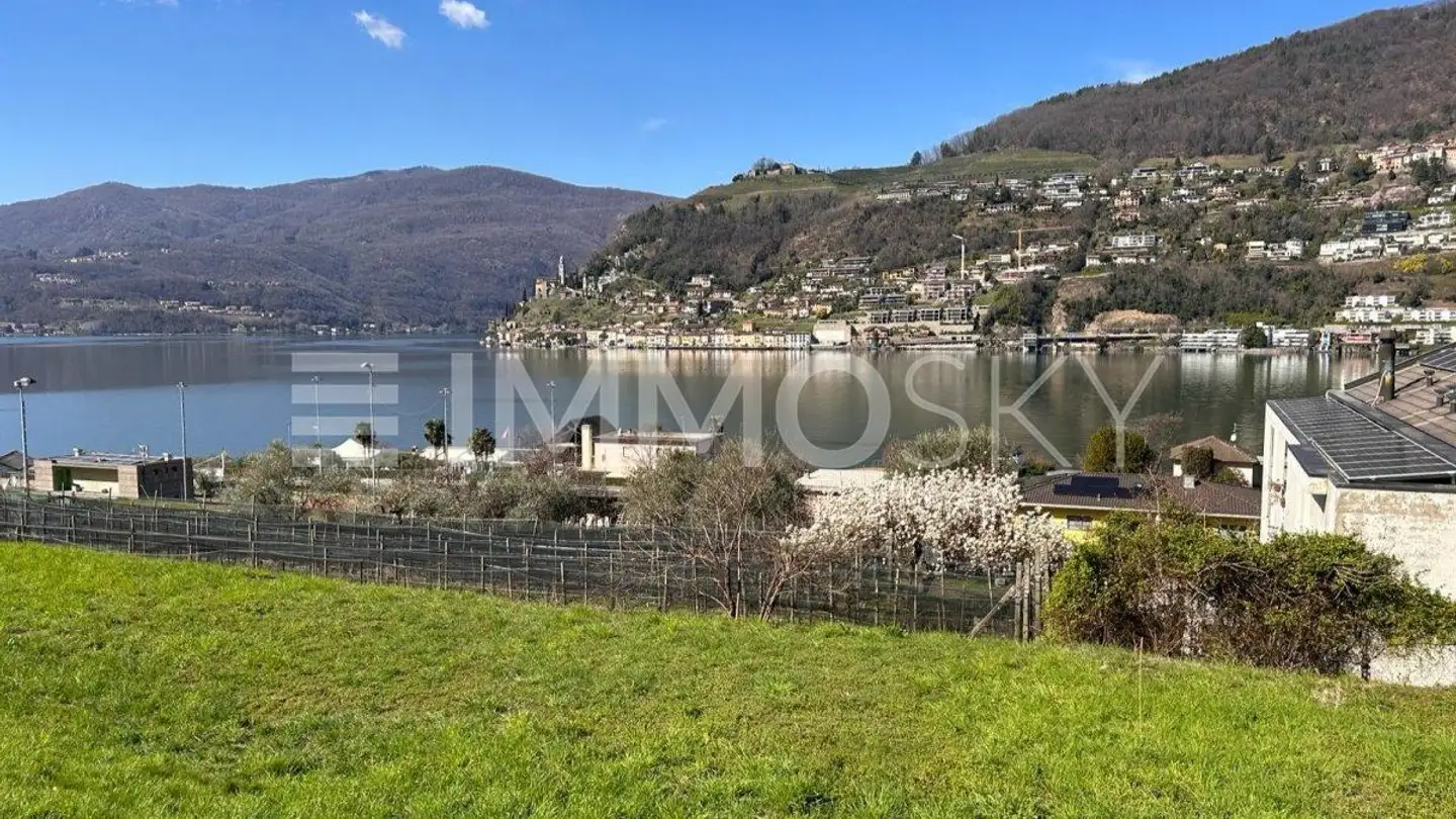 Constructible plot for sale - 6827 Brusino Arsizio