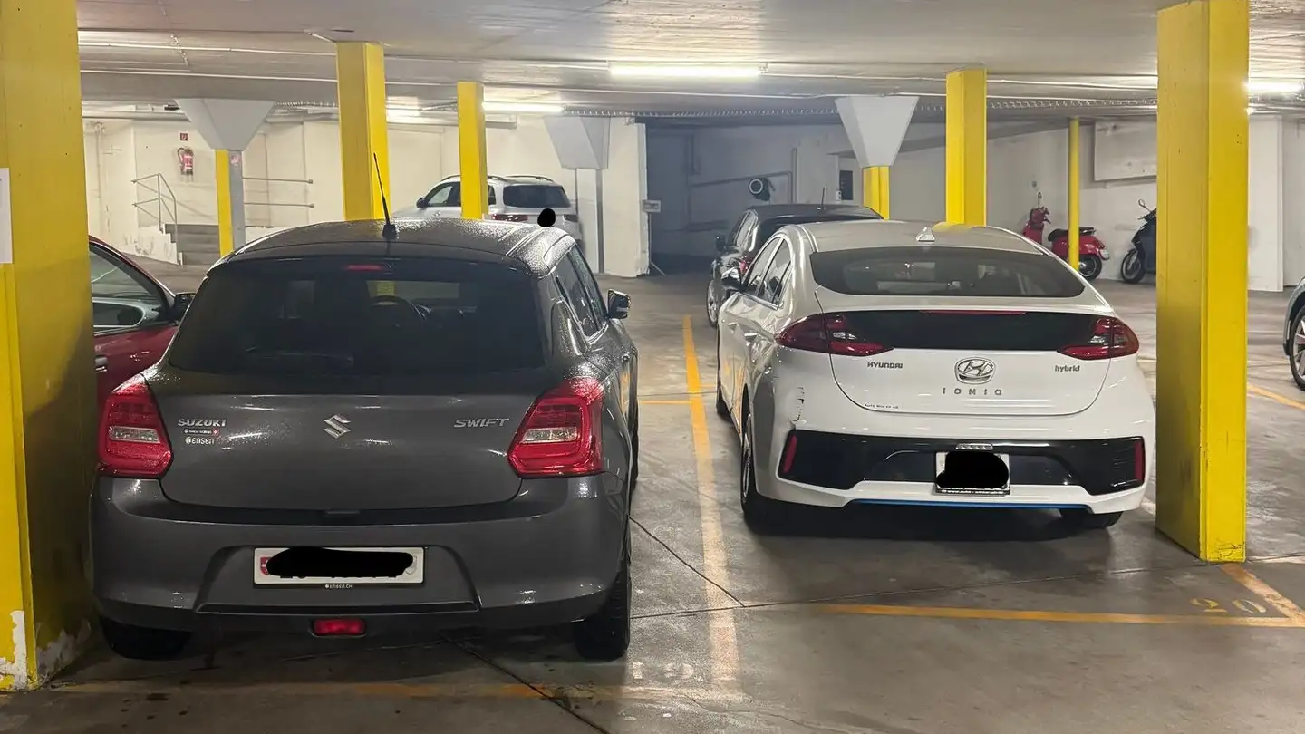 Underground parking space for rent - Märzenbühlstrasse 23, 8102 Oberengstringen