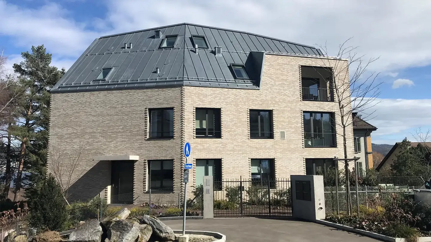Tiefgaragenstellplatz mieten - Schlossstrasse 17, 8803 Rüschlikon