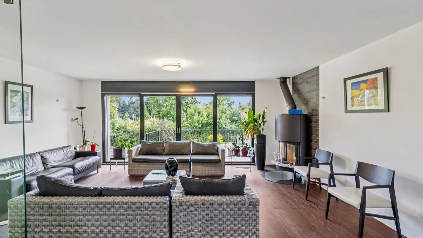 Row house for sale - 1009 Pully