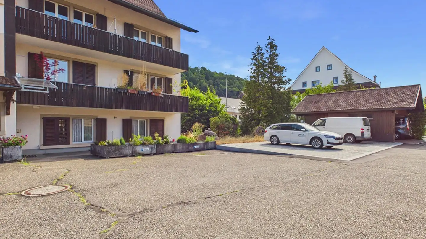 Outdoor parking space for rent - Hauptstrasse 112, 5075 Hornussen - Photo 2