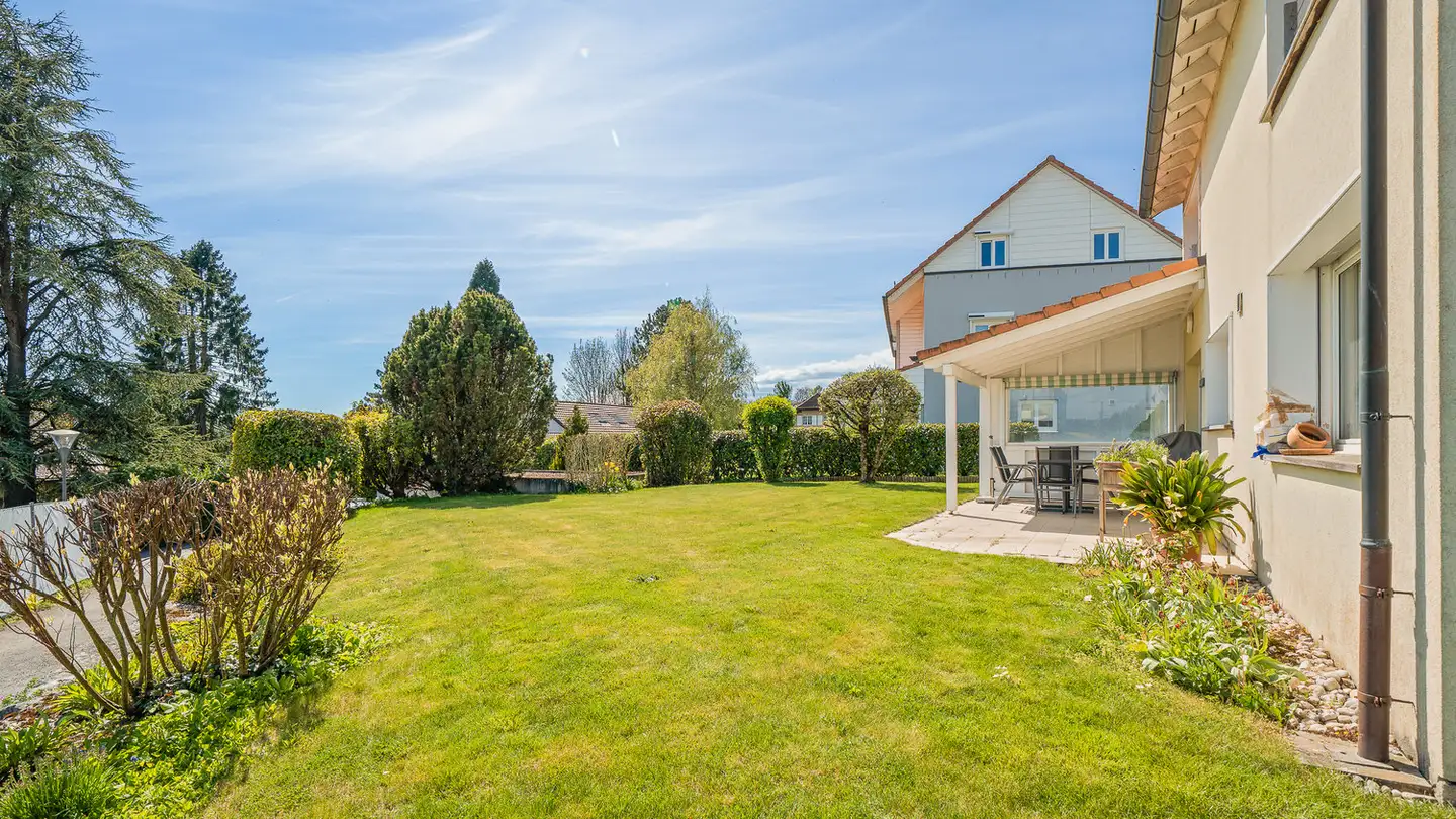Single house for sale - 1305 Penthalaz