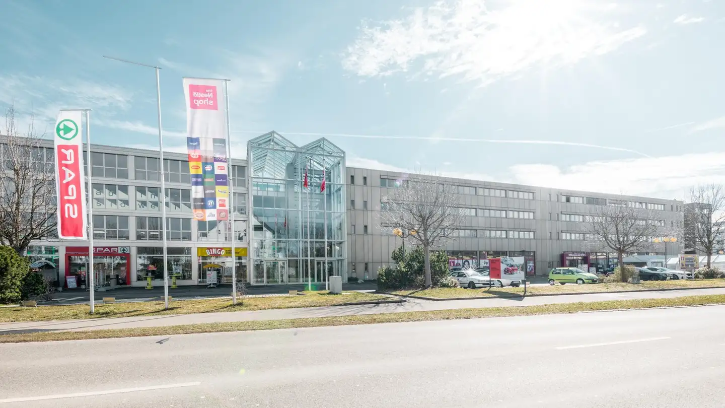 Spazio ufficio in affitto - Mandachstrasse 52, 8155 Niederhasli