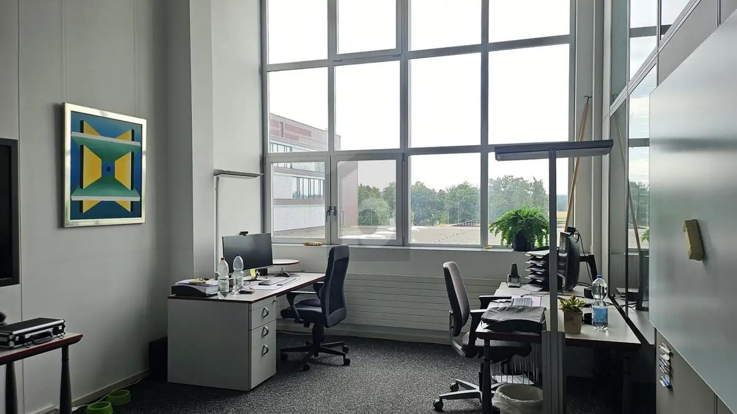 Bürofläche mieten - 8184 Bachenbülach