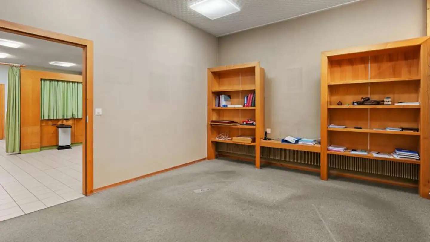 Commercial for sale - Avenue de la Gare, 3963 Crans-Montana - Photo 2