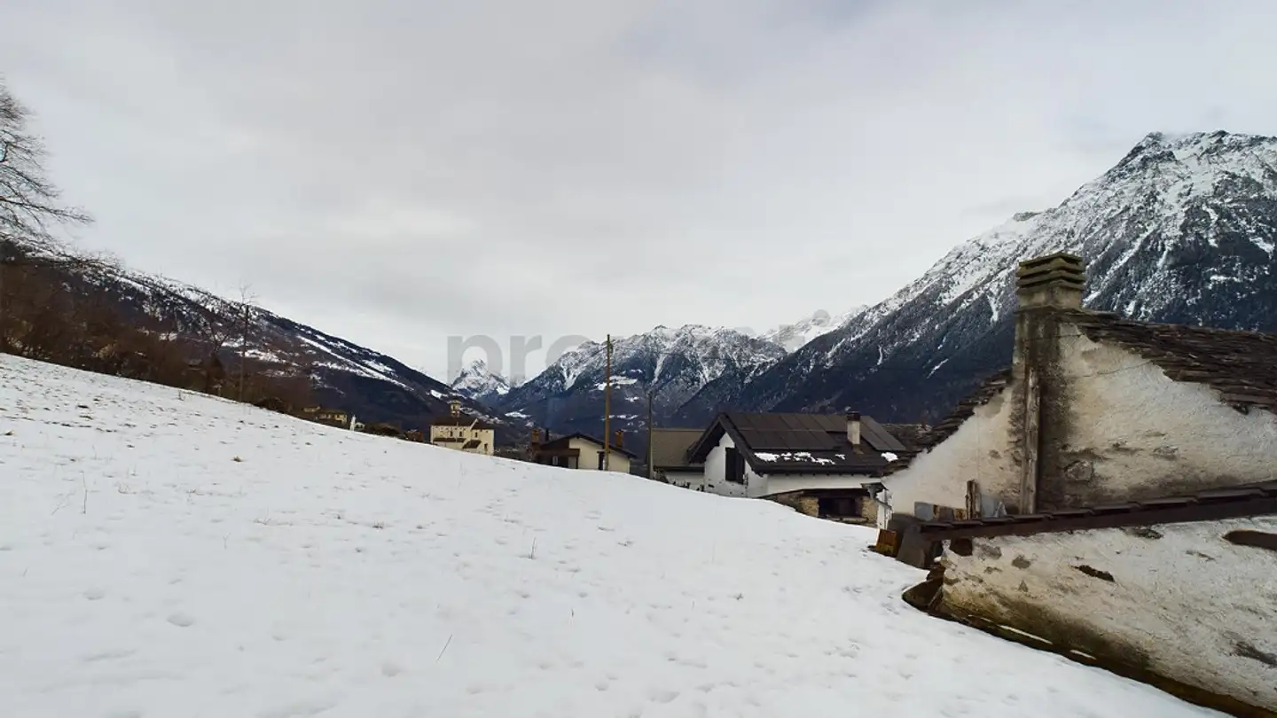 Constructible plot for sale - 6716 Acquarossa