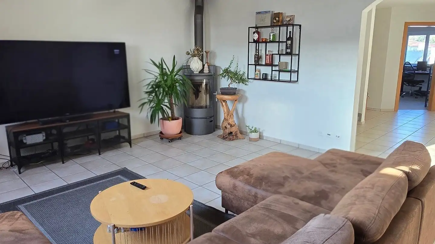 Dachgeschosswohnung mieten - Im Schürli 5, 8344 Bäretswil - Foto 4